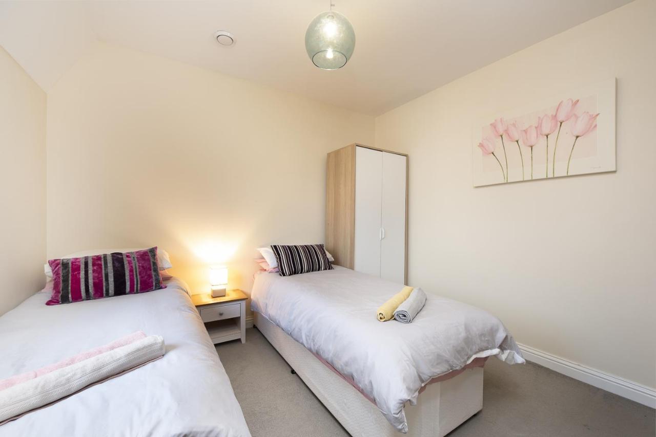 Inaras Place Aylesbury  Kültér fotó